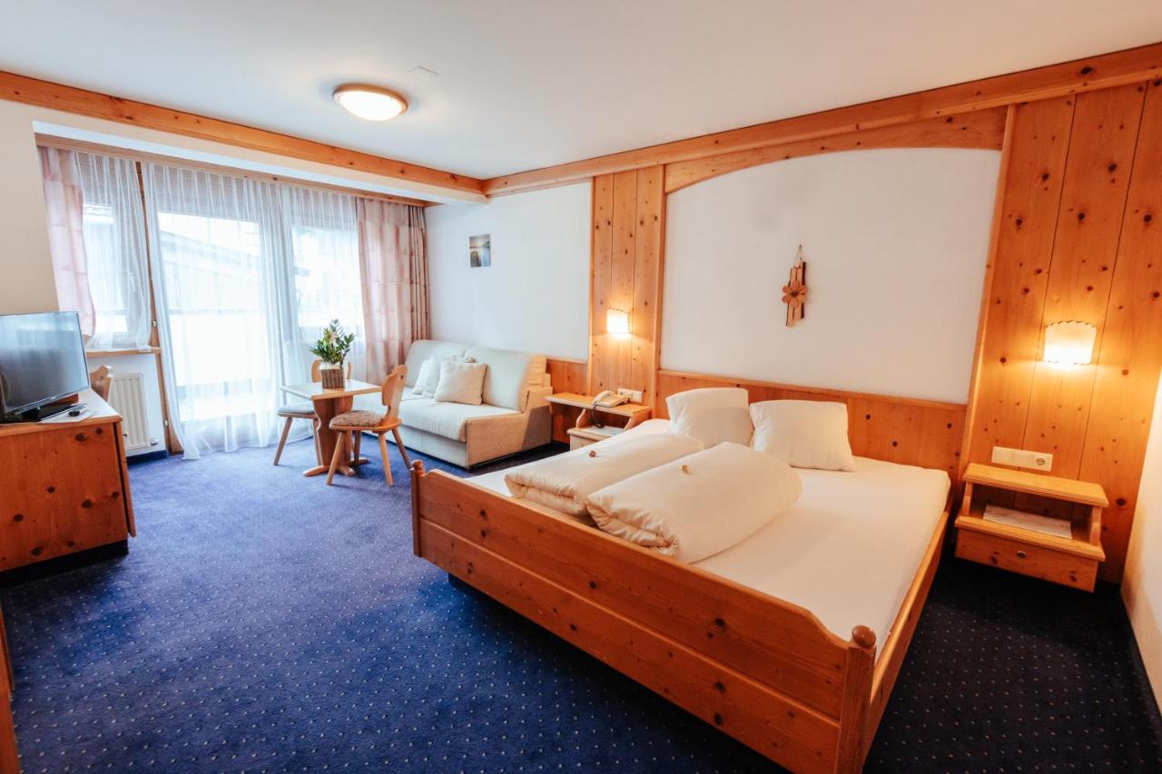 Hotel St-Leonhard Sankt Leonhard im Pitztal Bagian luar foto