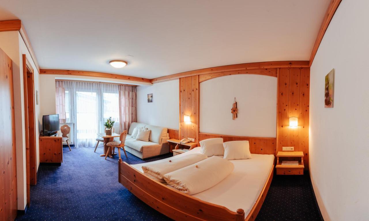 Hotel St-Leonhard Sankt Leonhard im Pitztal Bagian luar foto