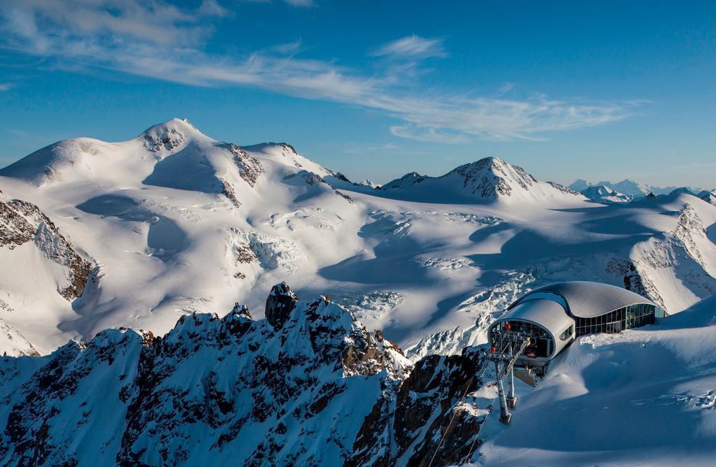 Hotel St-Leonhard Sankt Leonhard im Pitztal Bagian luar foto