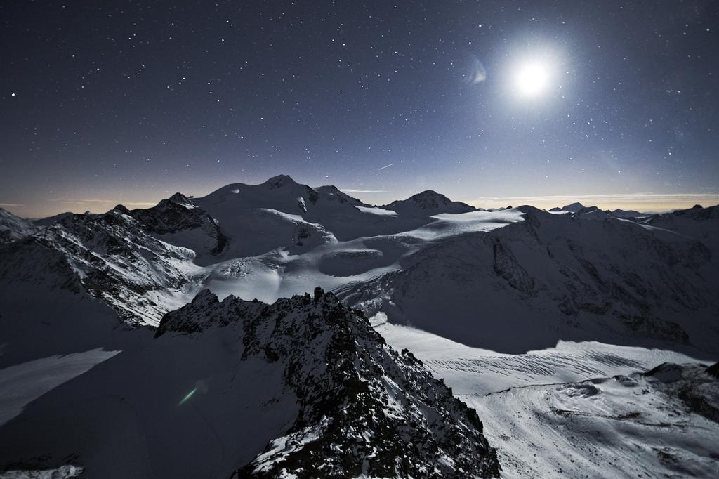 Hotel St-Leonhard Sankt Leonhard im Pitztal Bagian luar foto